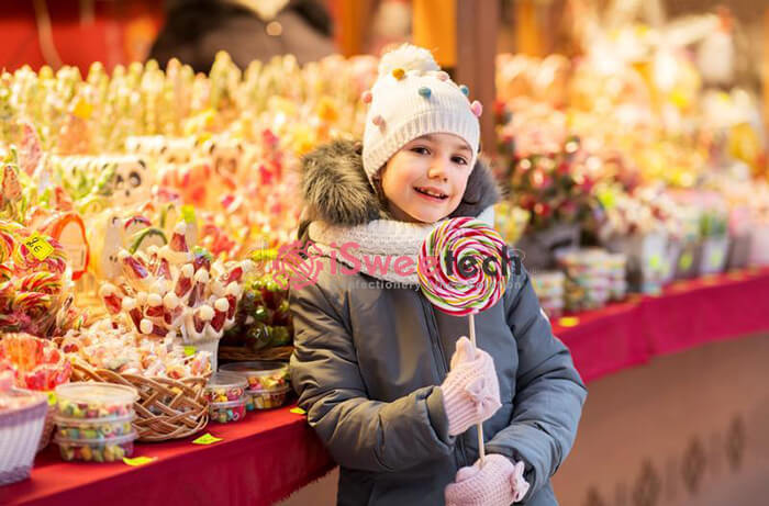 little-girl-big-lollipop